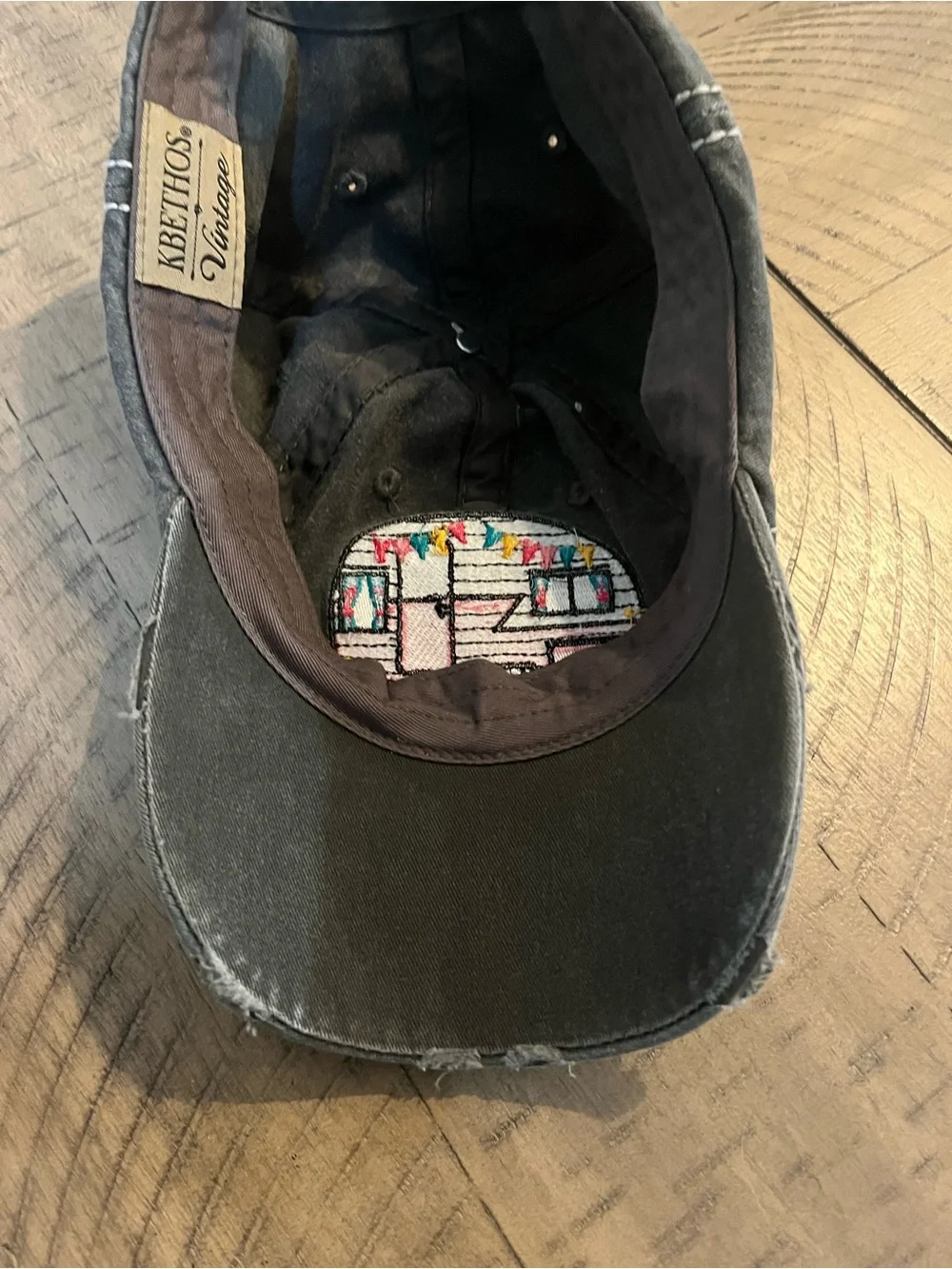 KBETHOS Gray Baseball Cap with Pink Camper Patch
